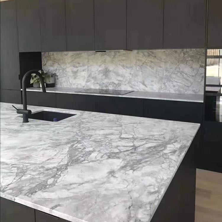 Superweiße Quarzitplatte (1)