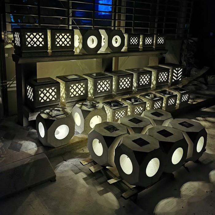 Granite Stone Solar Lights (5) Granite Stone Solar Lights (5)
