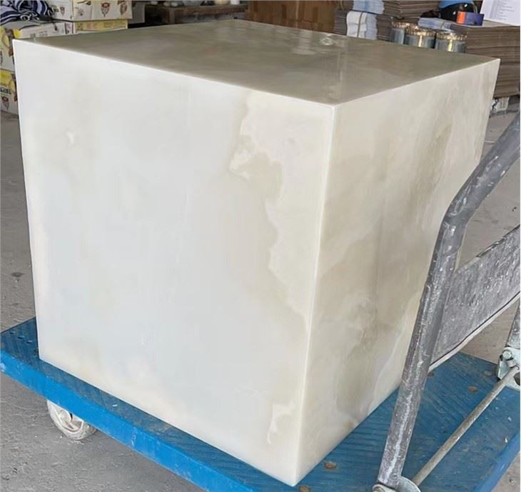 White Onyx Table